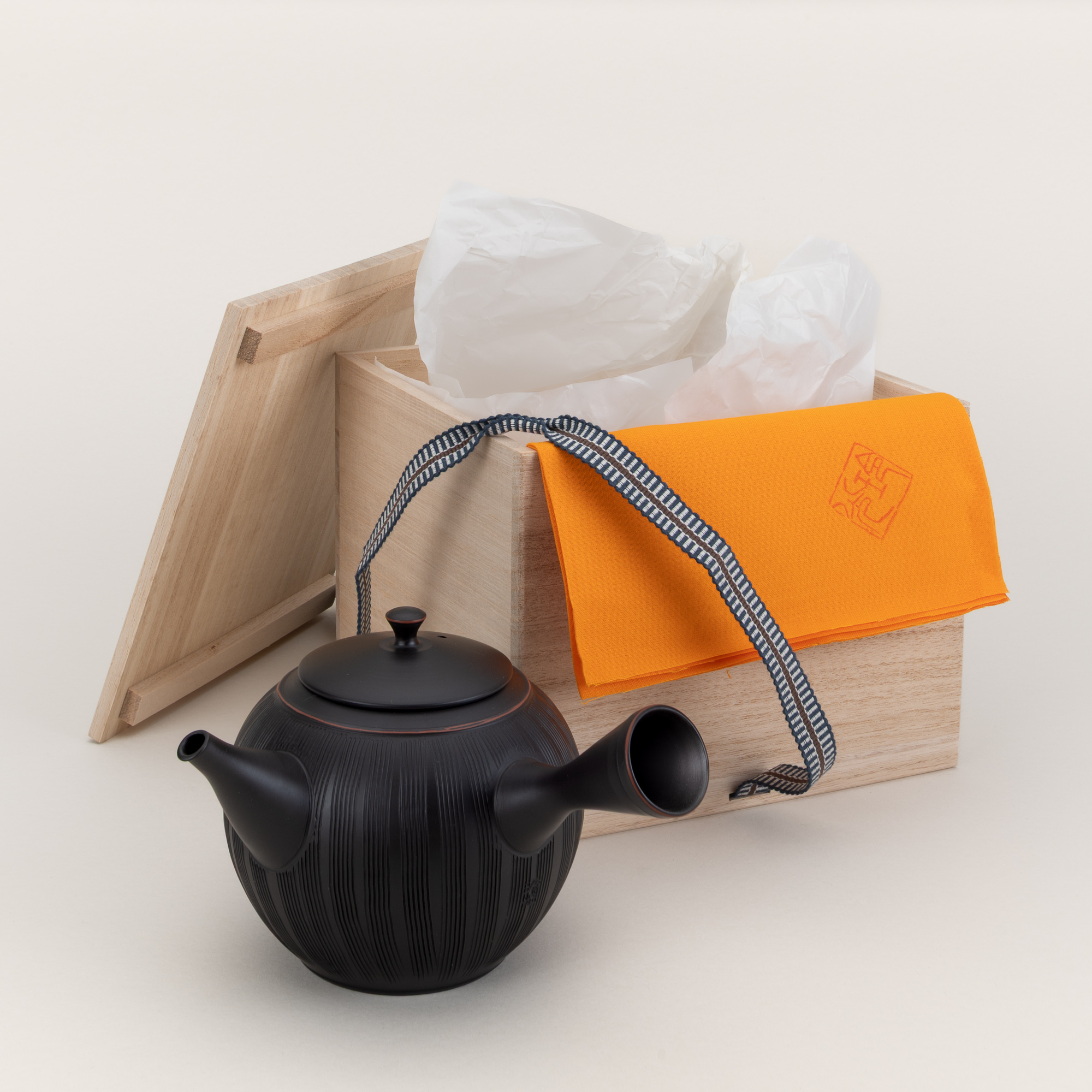 Blackened Kushime Teapot